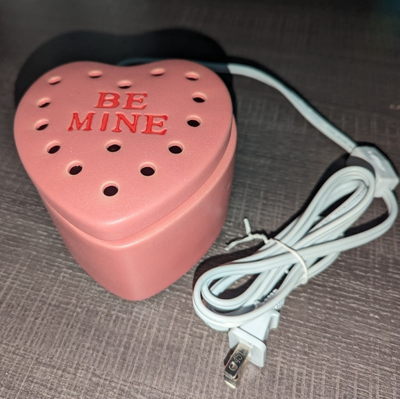 Be Mine Candy Heart Warmer - Picture 1 of 7